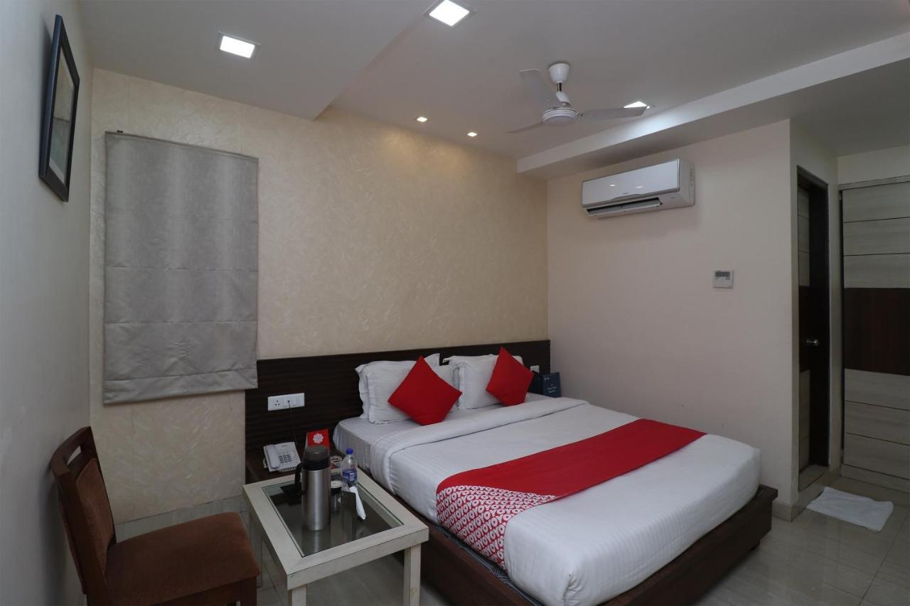 Oyo 29382 Golden Laurel Inn Deoria Zewnętrze zdjęcie